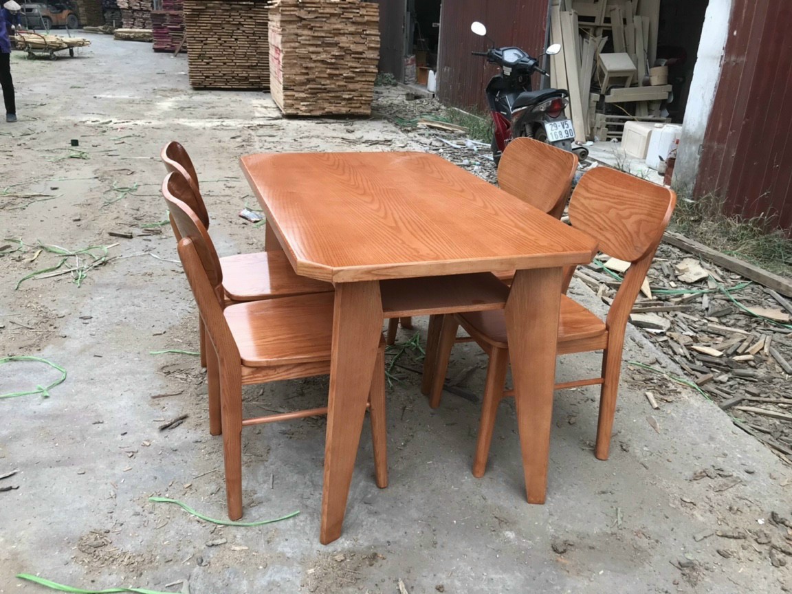 bộ bàn ăn 4 ghế màu óc chó gỗ tự nhiên